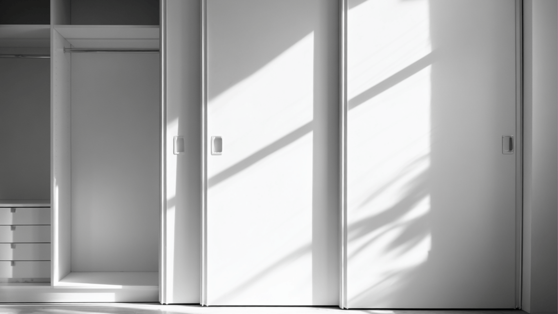 sliding door closet layout