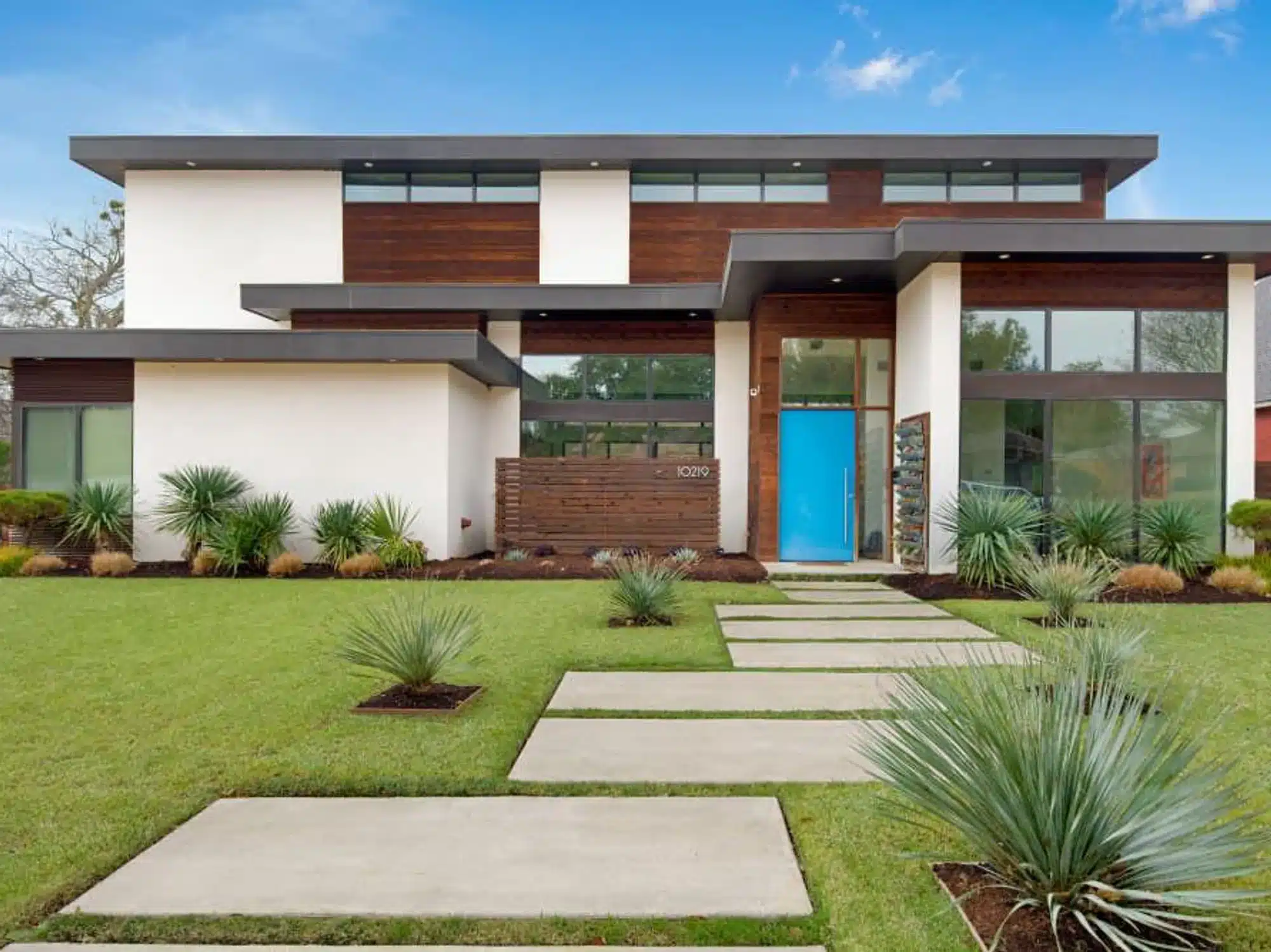 Outdoor Home Improvements That Add Value to Dallas Homes