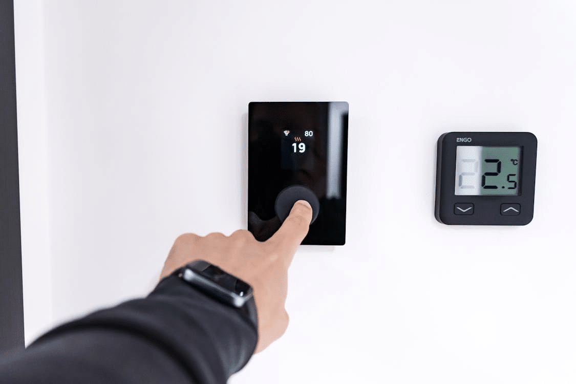 How to Efficiently Cool Large Homes with Multiple Rooms