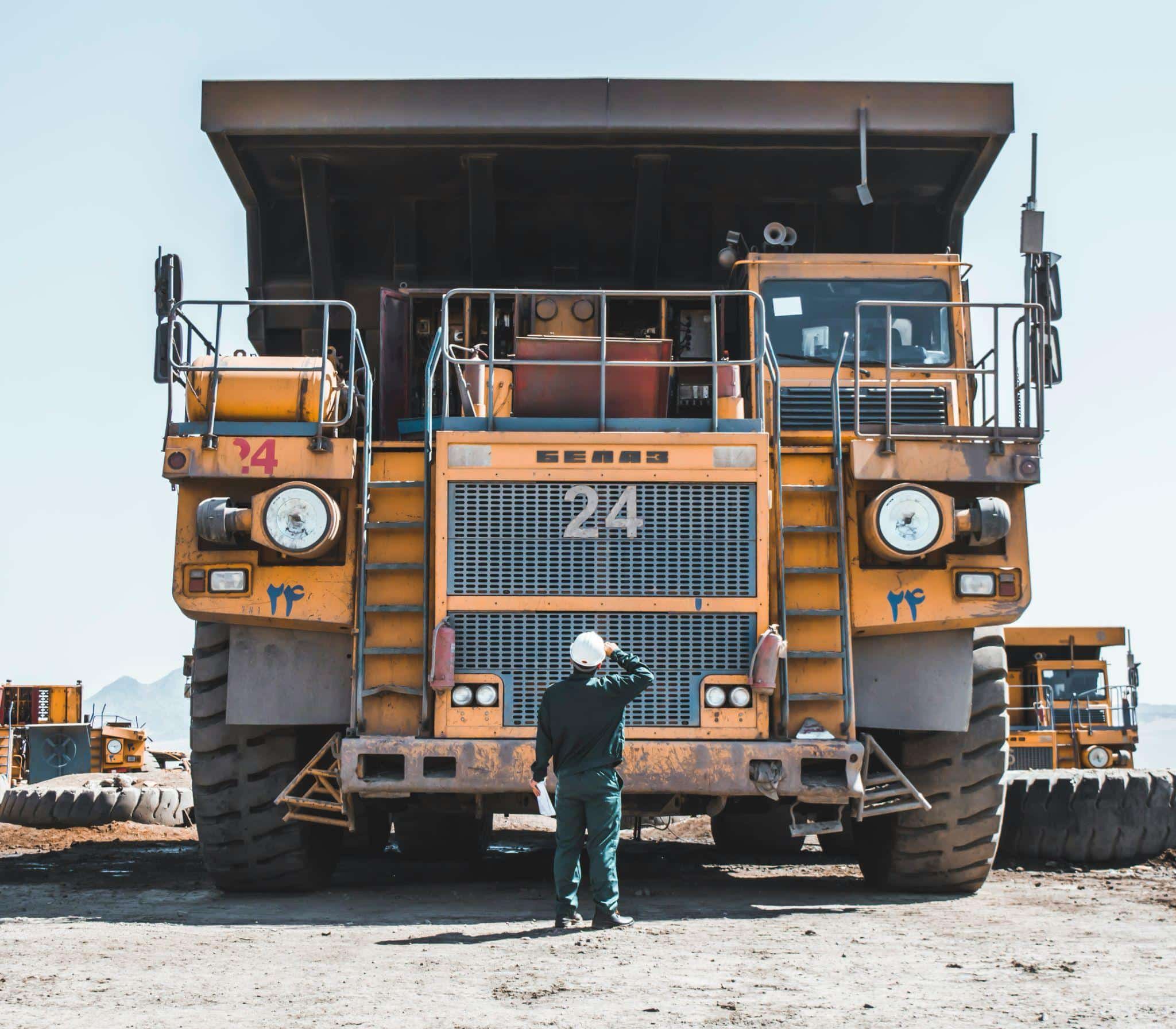 Key Growth Sectors Securing Long-Term Dump Truck Owner Operator Jobs