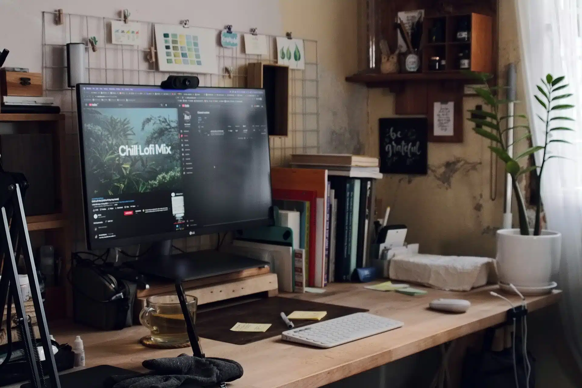 How to Build Your Own Custom Desk – A Guide to Getting It Right